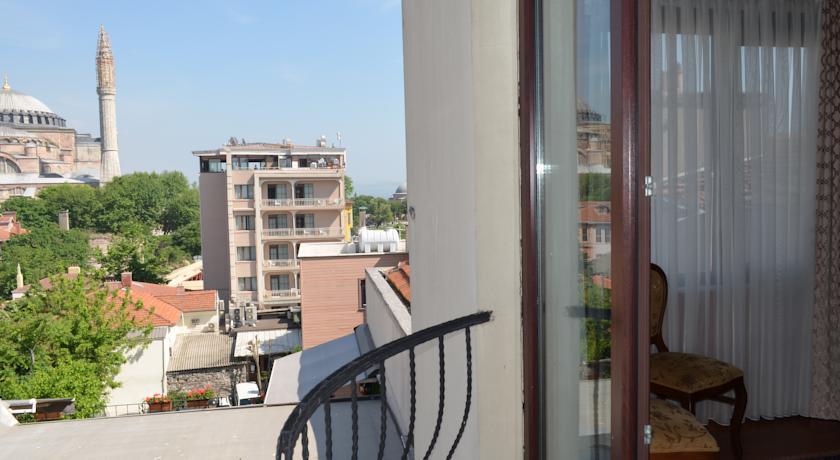 The Istanbul Hotel Exterior photo