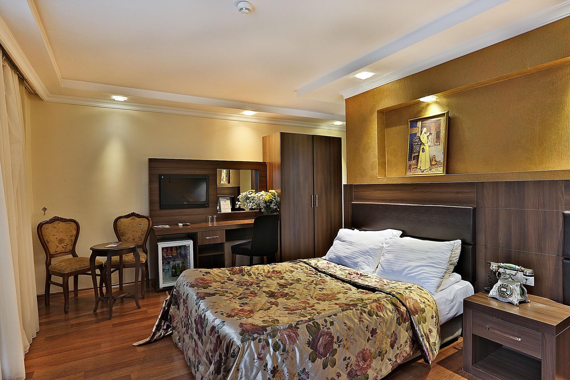The Istanbul Hotel Exterior photo