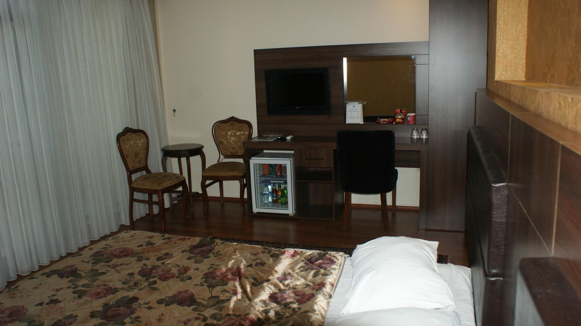 The Istanbul Hotel Exterior photo